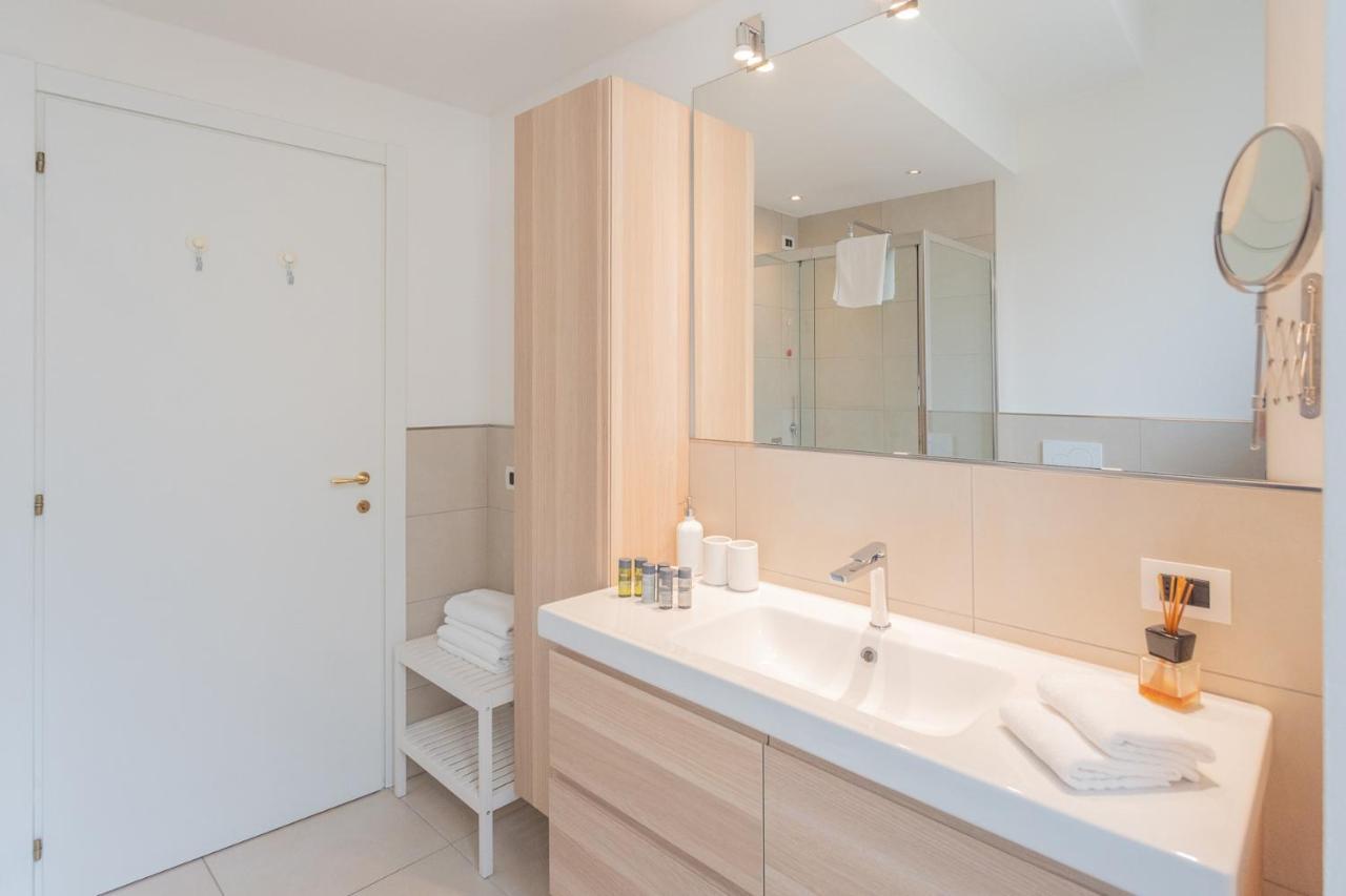 Wine Not Apartment In Como City Centre Ngoại thất bức ảnh